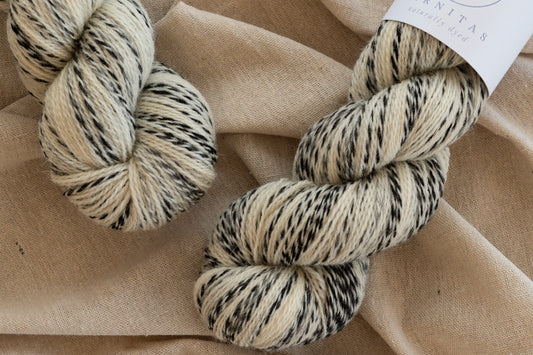 Natural / Zebra Fingering