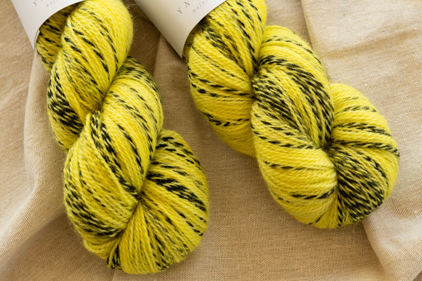 Neon Yellow / Zebra Fingering