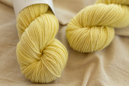 Lemon Cream / Purrfect Worsted