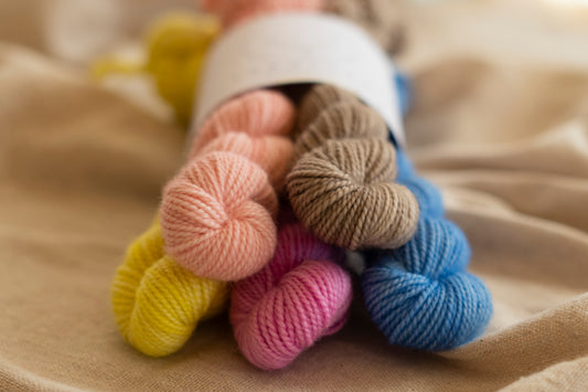19062402 / Set of mini skeins