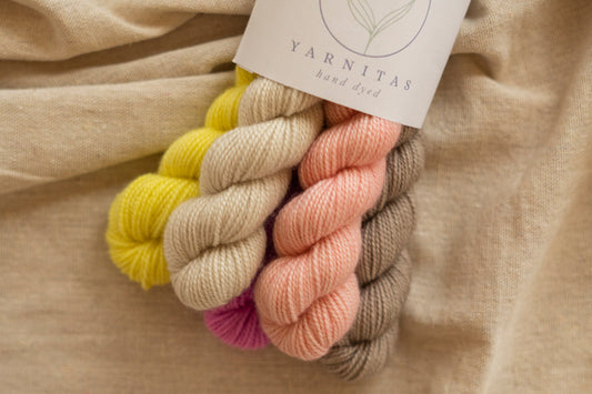 19062403 / Set of mini skeins