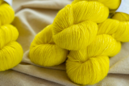 Neon Yellow / Soft Singles
