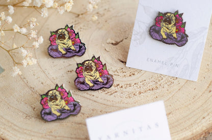 Dogs & yarn is all I need (Edición Limitada) / Pin de esmalte