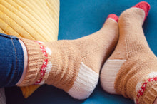 Cargar imagen en el visor de la galería, Forest Forager Socks
